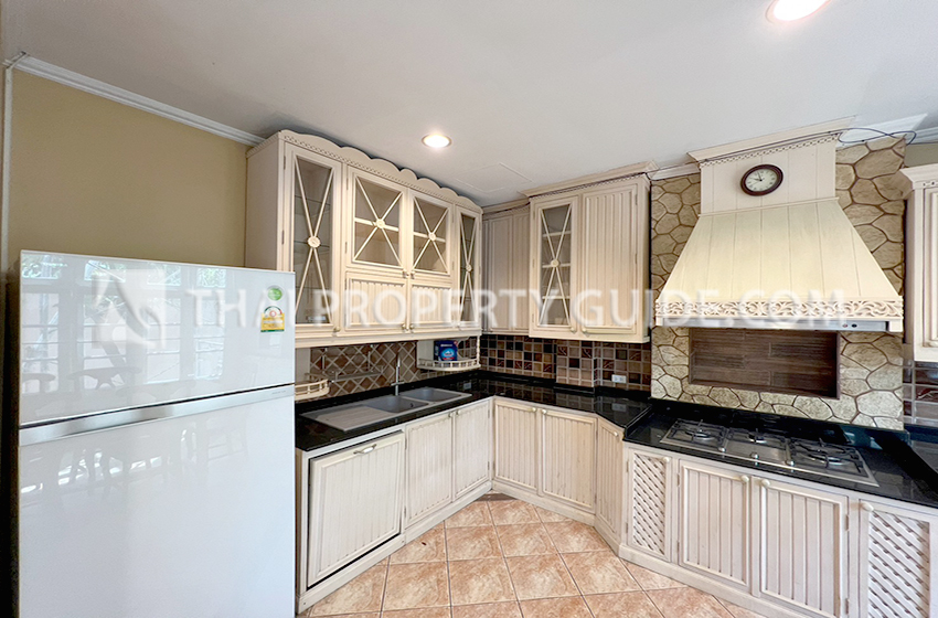 Townhouse in Sukhumvit 