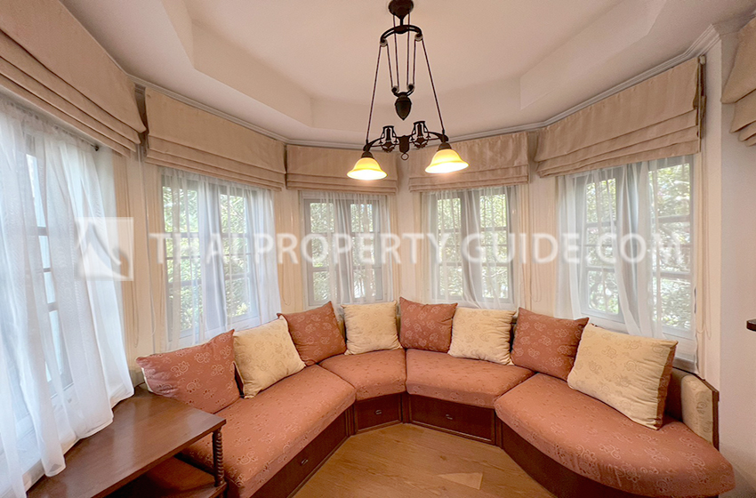 Townhouse in Sukhumvit 
