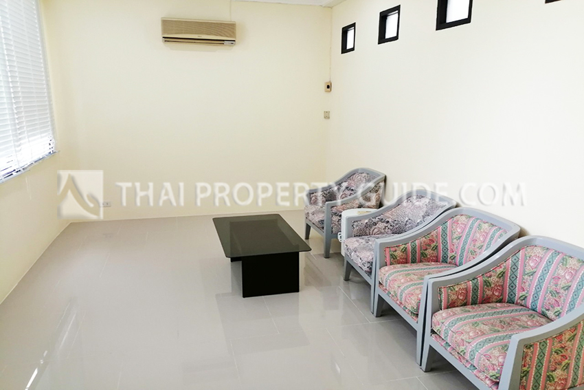Townhouse in Sukhumvit 