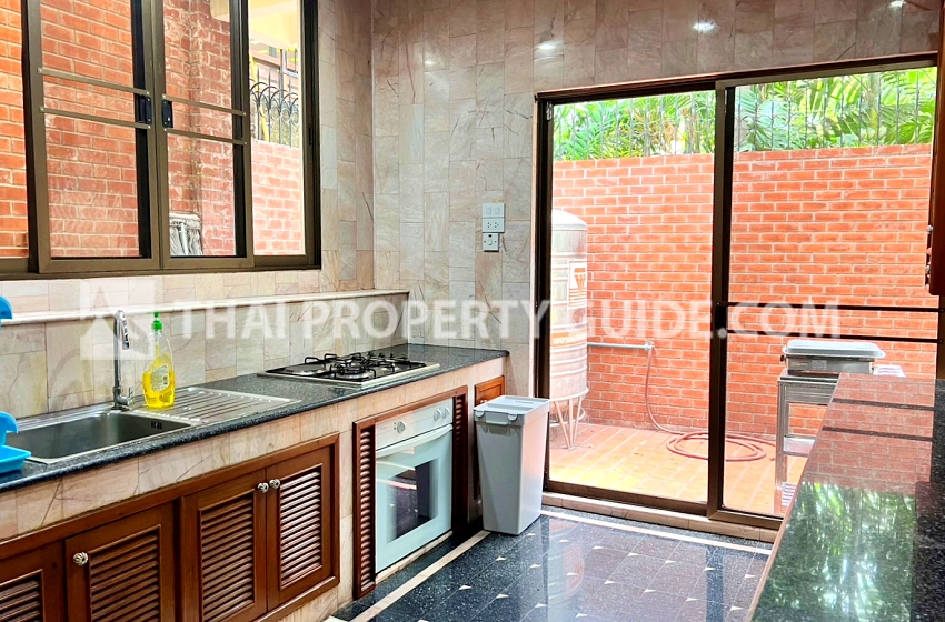 Townhouse in Sukhumvit 