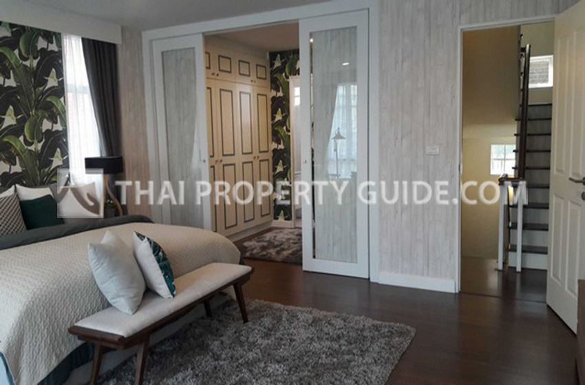 Townhouse in Sukhumvit 