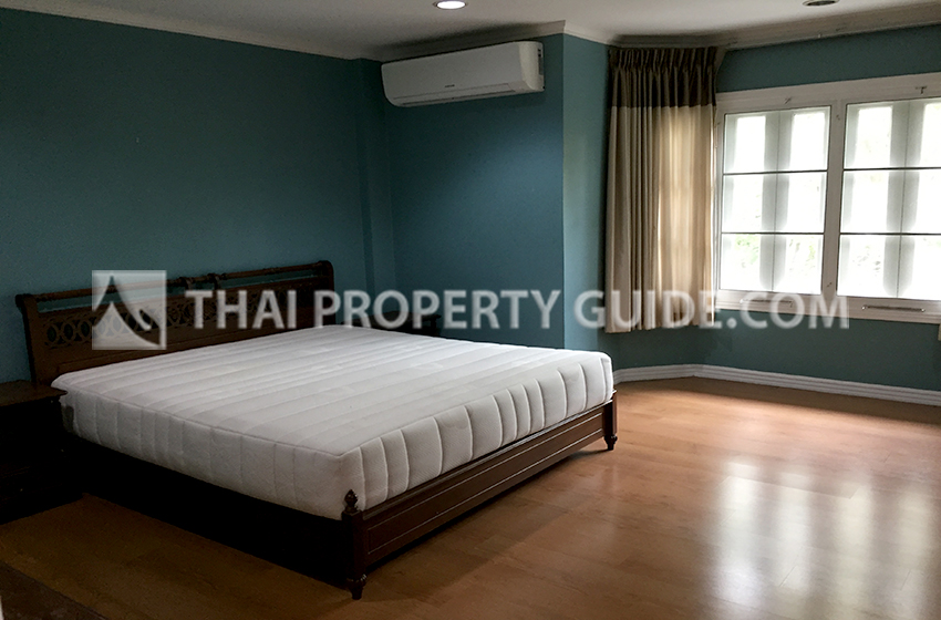 Townhouse in Sukhumvit 
