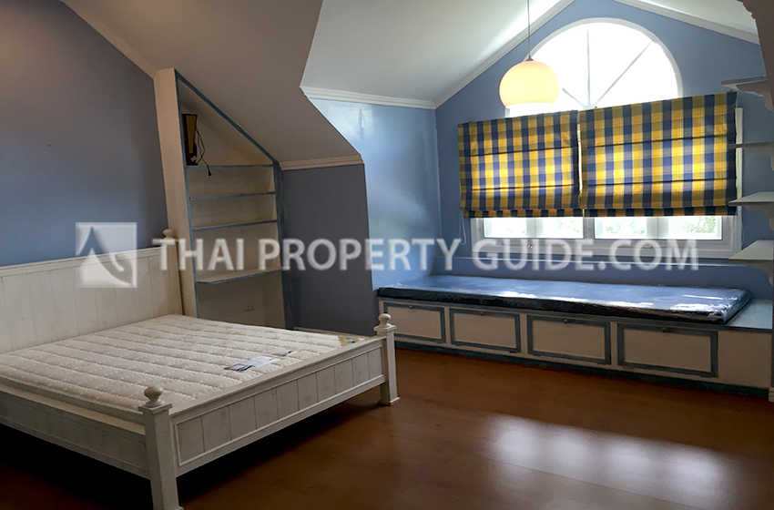 Townhouse in Sukhumvit 