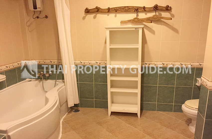 Townhouse in Sukhumvit 