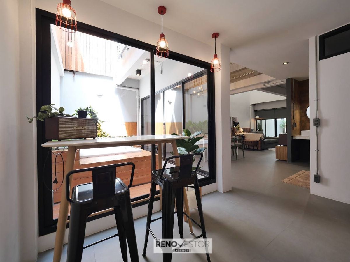 Townhouse in Sukhumvit 