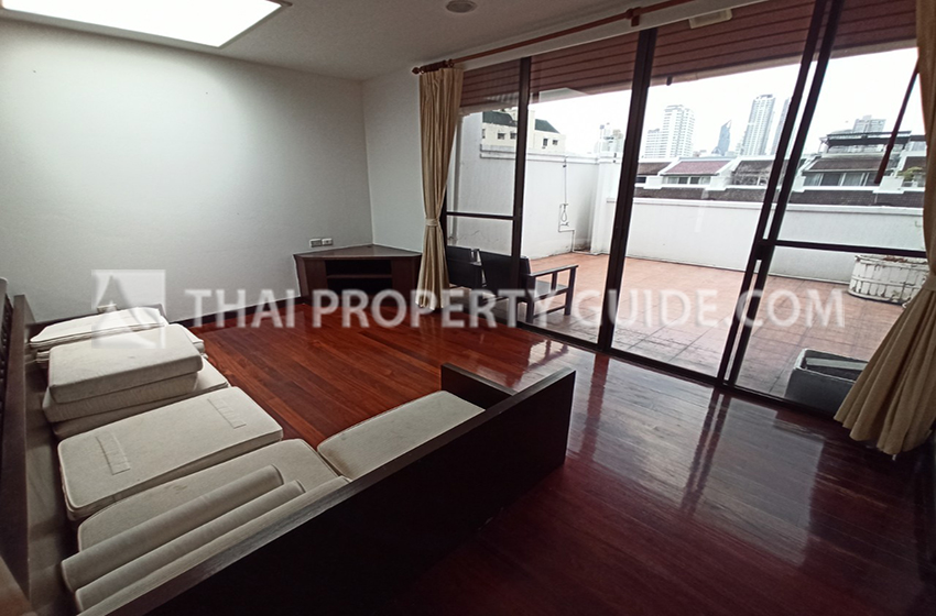 Townhouse in Sukhumvit 