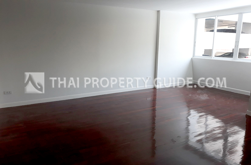 Townhouse in Sukhumvit 