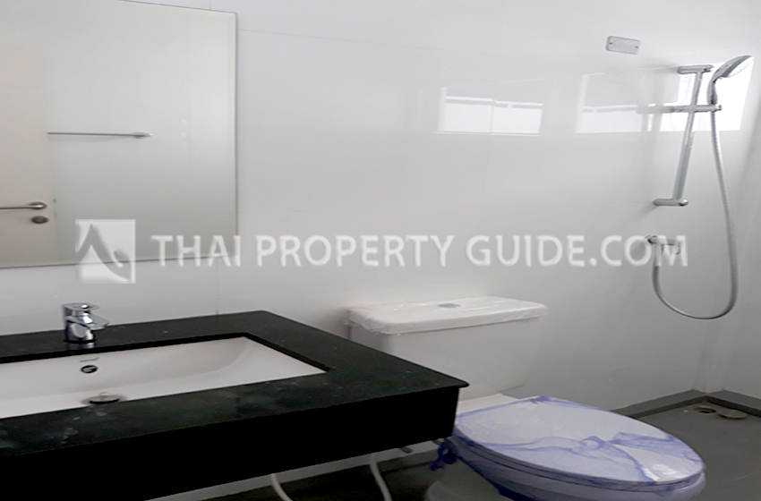 Townhouse in Sukhumvit 
