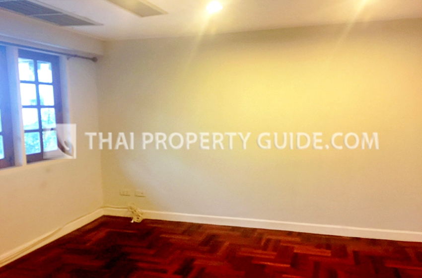 Townhouse in Sukhumvit 