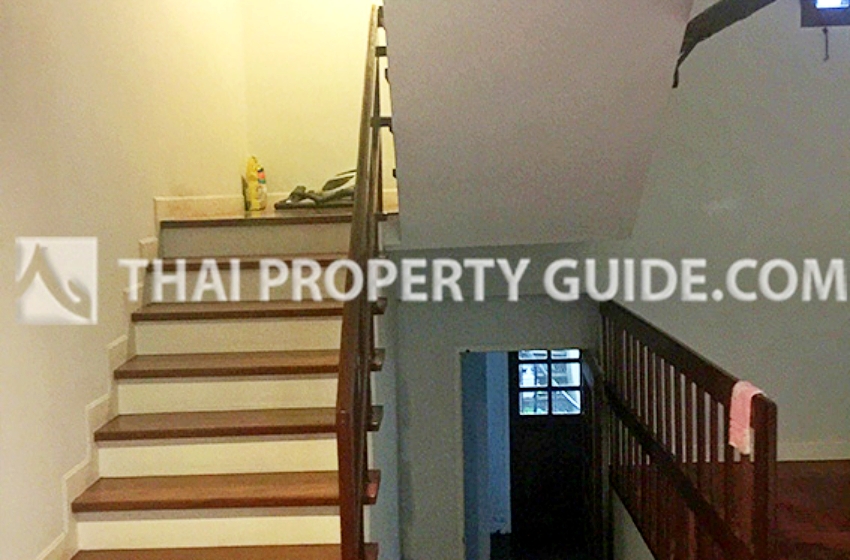 Townhouse in Sukhumvit 