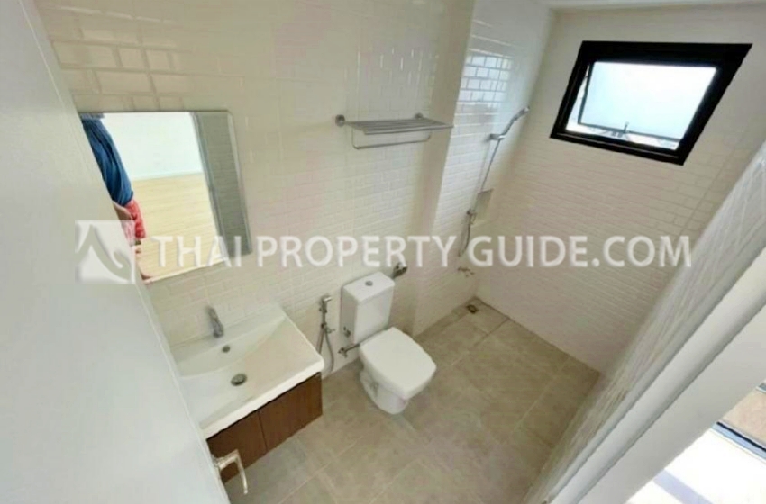 Townhouse in Sukhumvit 