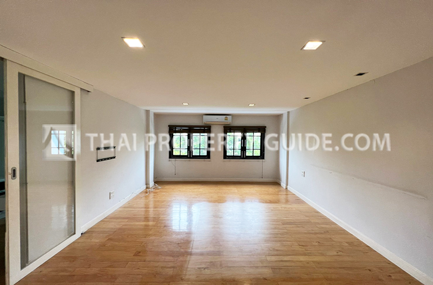 Townhouse in Sukhumvit 