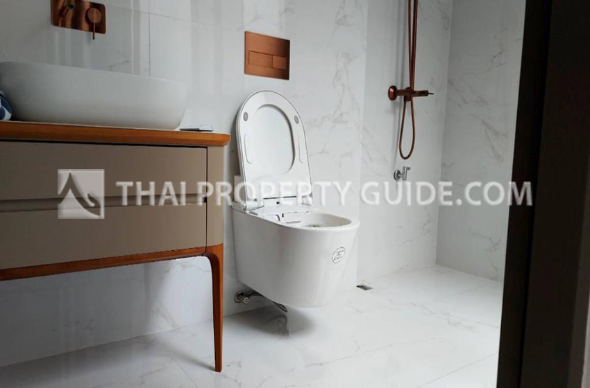 Townhouse in Sukhumvit 