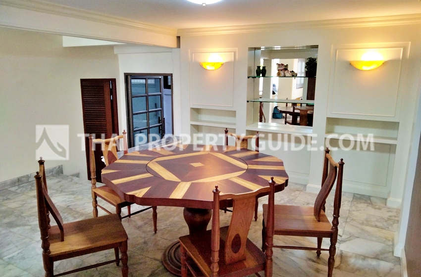 Townhouse in Sukhumvit