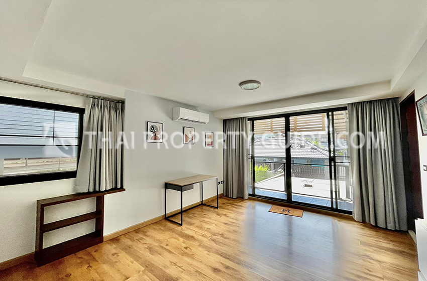 Townhouse in Sukhumvit 