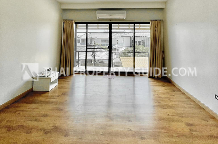 Townhouse in Sukhumvit 
