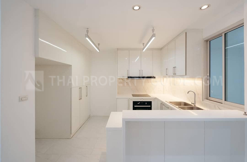 Townhouse in Sukhumvit 