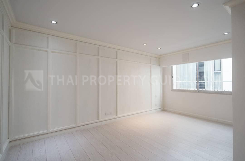Townhouse in Sukhumvit 