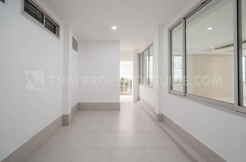 Townhouse in Sukhumvit 
