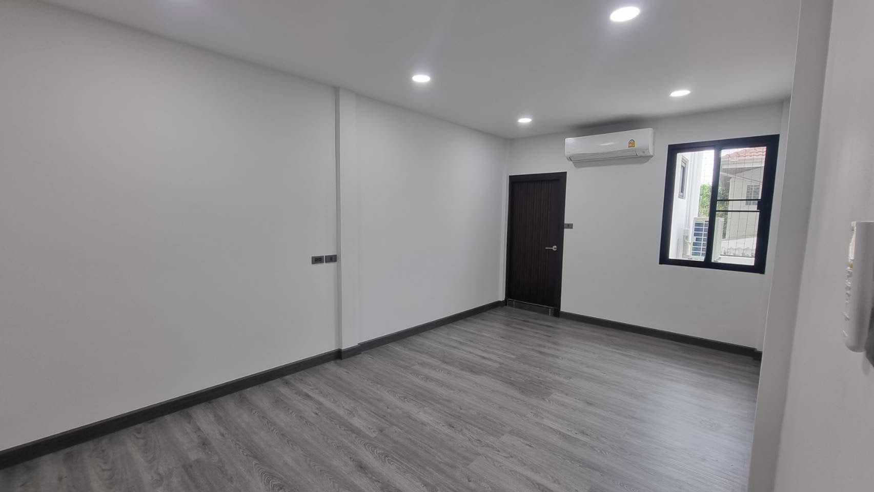 Townhouse in Sukhumvit 