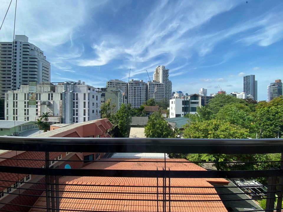Townhouse in Sukhumvit 