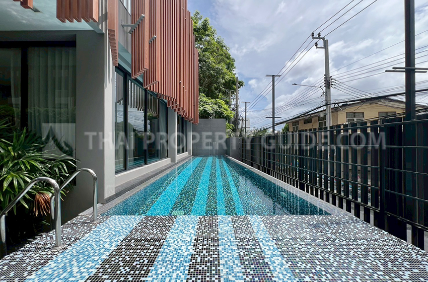 Townhouse for rent in Sukhumvit