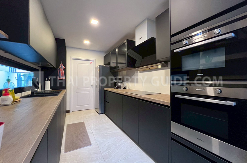 Townhouse in Sukhumvit 
