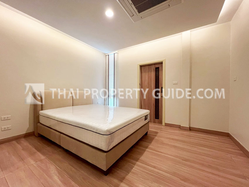 Townhouse in Sukhumvit 