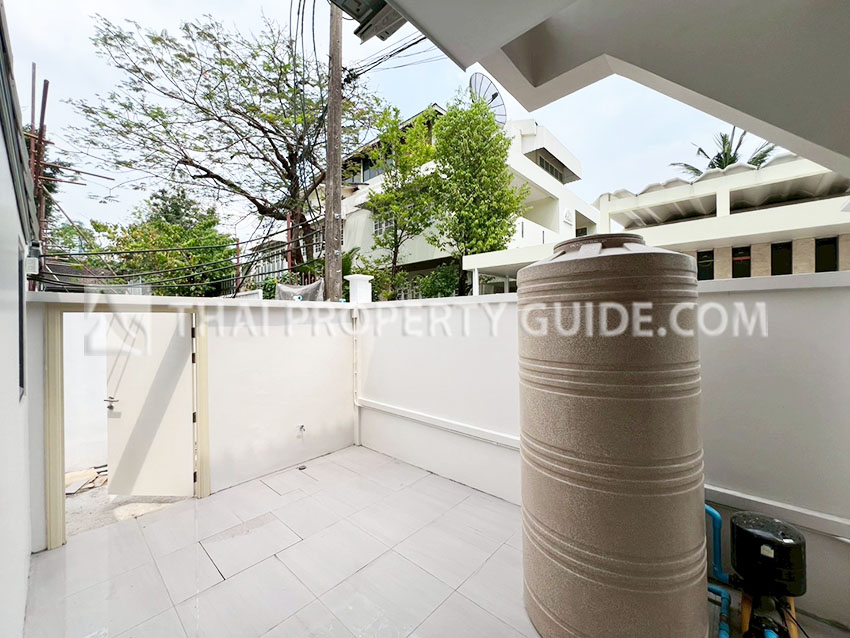 Townhouse in Sukhumvit 