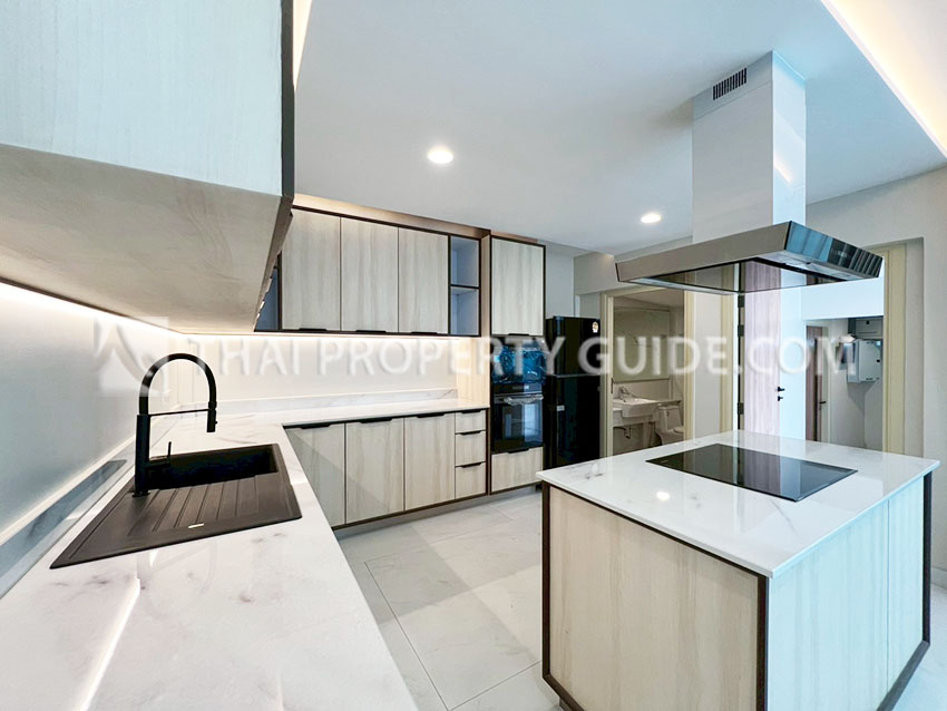 Townhouse in Sukhumvit 