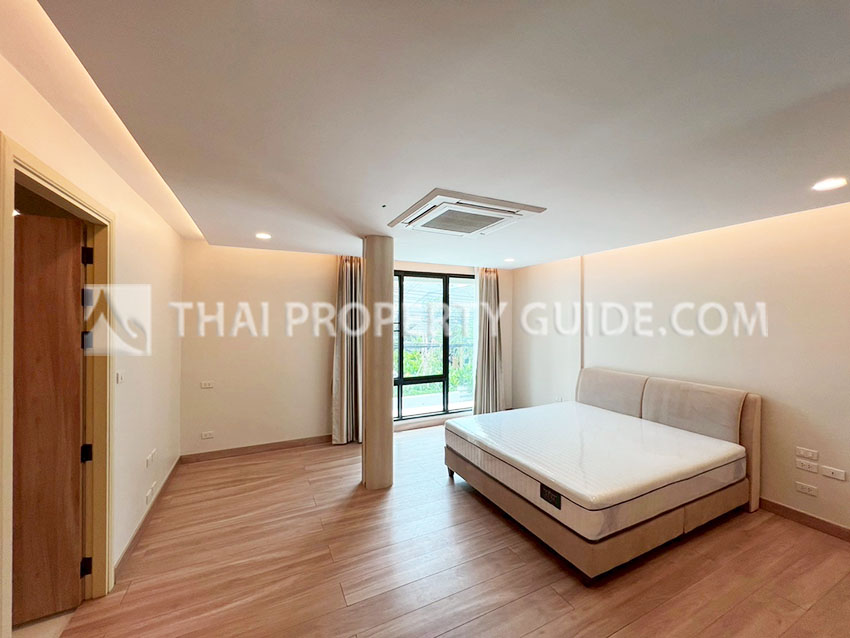 Townhouse in Sukhumvit 