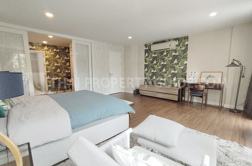 Townhouse in Sukhumvit 