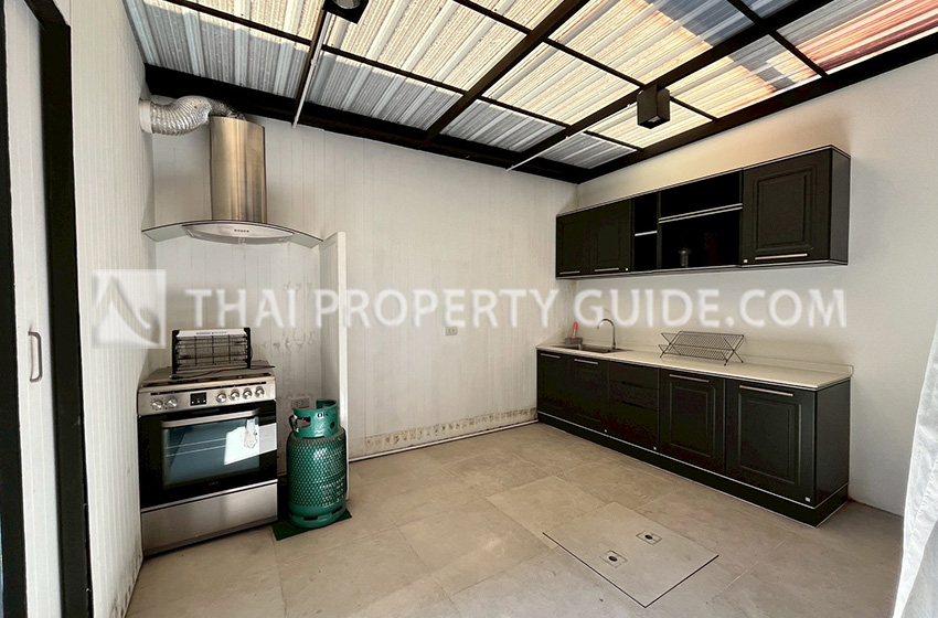 Townhouse in Sukhumvit 