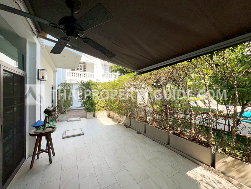 Townhouse in Sukhumvit 